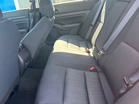 Used 2025 Nissan Altima 2.5 SV FWD image 28