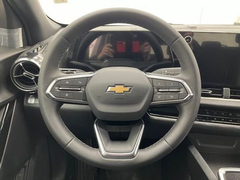 New 2026 Chevrolet Equinox LT AWD/4WD image 11