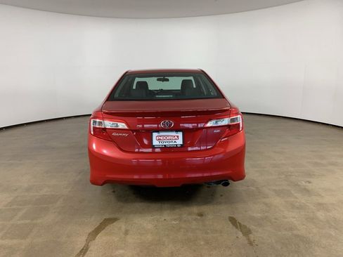 Used 2013 Toyota Camry SE FWD image 10