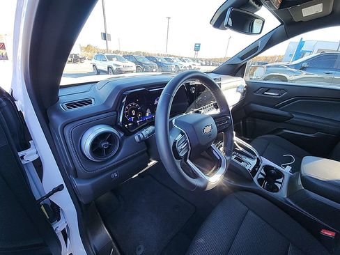 New 2025 Chevrolet Colorado LT image 15