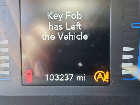 Used 2020 Chrysler Voyager Lxi FWD image 22