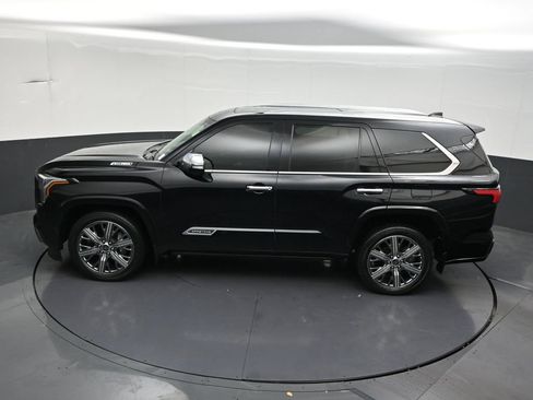 Used 2024 Toyota Sequoia Capstone AWD/4WD image 22
