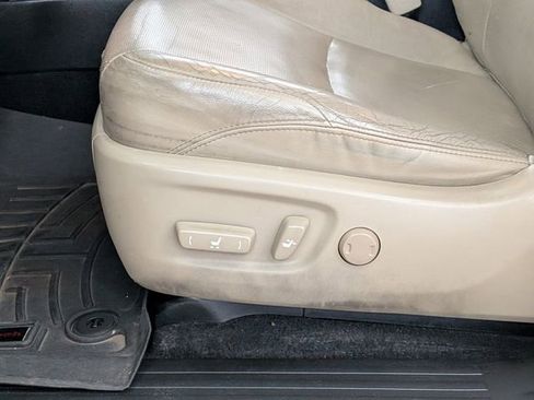 Used 2014 Toyota 4Runner Limited image 13