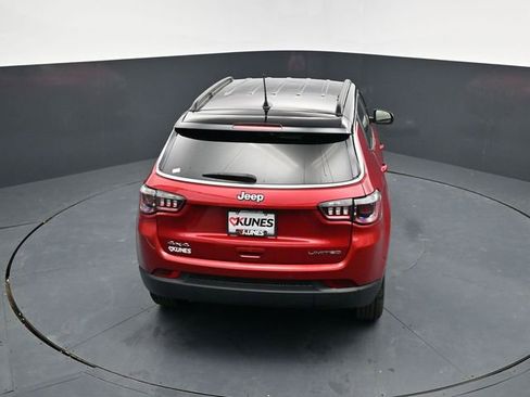 Used 2025 Jeep Compass Limited AWD/4WD image 46