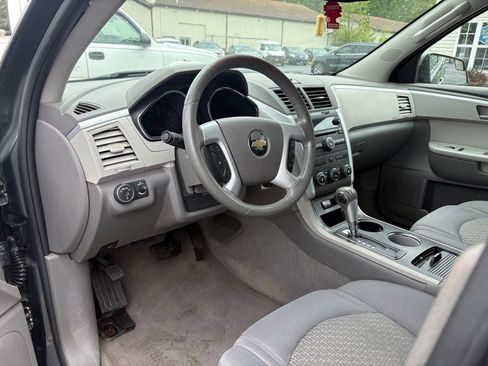 Used 2010 Chevrolet Traverse LT w/ LT Special Edition Package AWD/4WD image 14