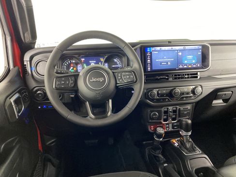 Used 2025 Jeep Wrangler Unlimited Rubicon 4xe w/ Convenience Group image 19