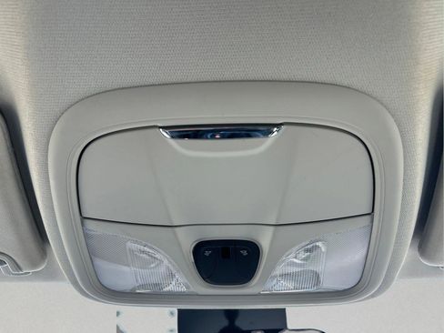 Certified 2019 Jeep Cherokee Latitude Plus FWD image 31