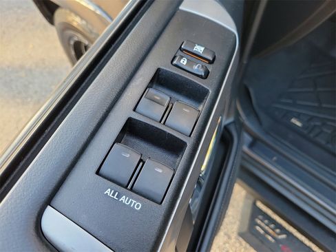 Used 2019 Toyota 4Runner SR5 image 14