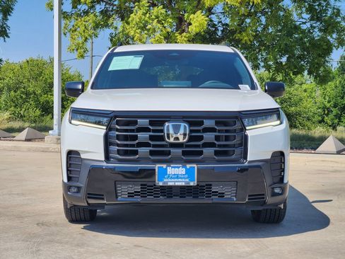 Used 2026 Honda Pilot Sport image 2