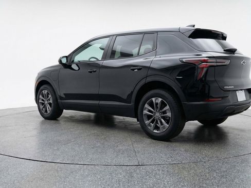 Used 2025 Chevrolet Equinox LT image 6