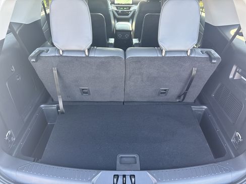 Certified 2025 Ford Explorer Active w/ Active Comfort Package image 21