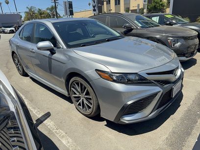 Used 2021 Toyota Camry SE w/ Convenience Package