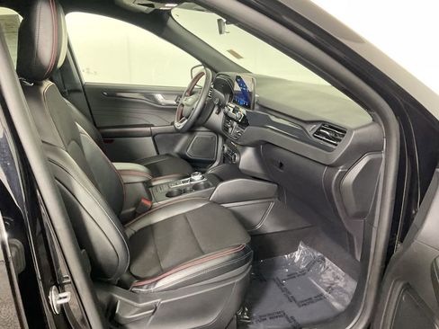 Used 2025 Ford Escape ST-Line image 24
