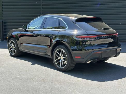 Certified 2026 Porsche Macan AWD/4WD image 3