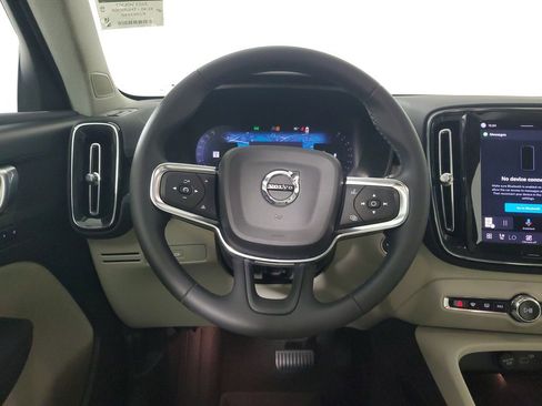 Used 2023 Volvo XC40 B5 Plus w/ Climate Package AWD/4WD image 18