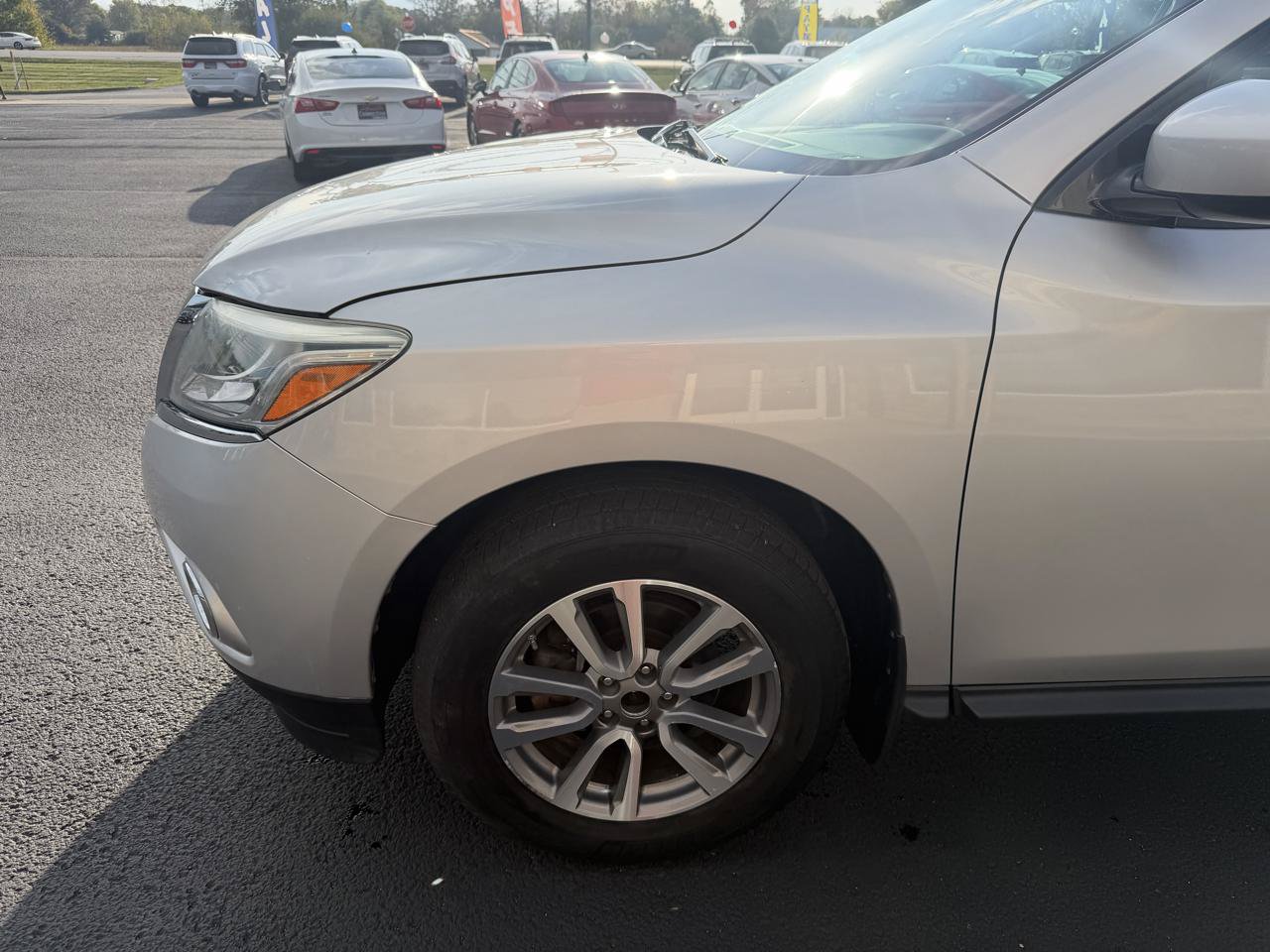 Used 2013 Nissan Pathfinder SV AWD/4WD image 11