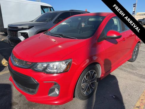 Used 2017 Chevrolet Sonic LT w/ Convenience Package image 4