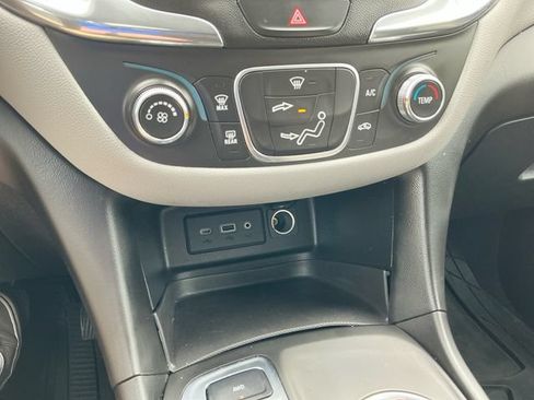 Used 2020 Chevrolet Equinox LT AWD/4WD image 23