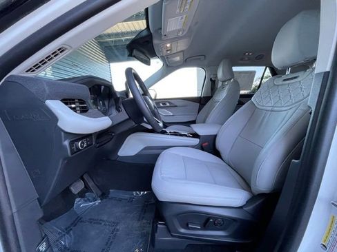 New 2026 Ford Explorer Platinum w/ LUX Leather Package AWD/4WD image 7
