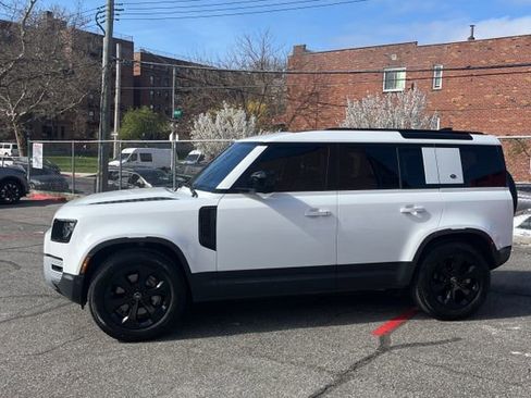 Used 2020 Land Rover Defender 110 HSE image 9