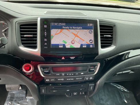 Used 2016 Honda Pilot Touring image 20