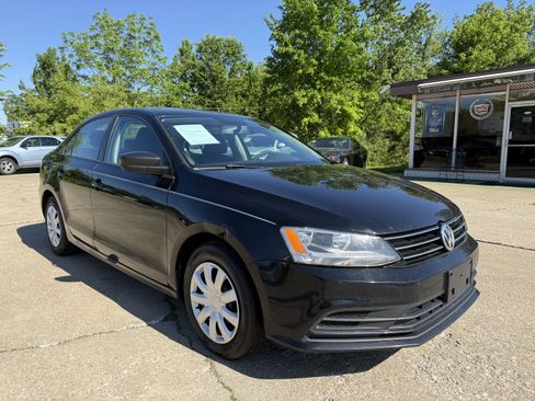 Used 2016 Volkswagen Jetta S FWD image 2