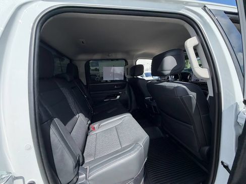 Used 2023 Toyota Tundra Limited AWD/4WD image 16