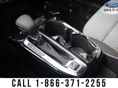 Used 2025 Chevrolet Trax LT w/ LT Convenience Package FWD image 38
