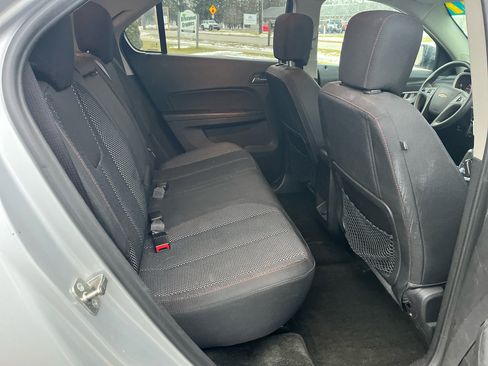 Used 2017 Chevrolet Equinox LS image 18