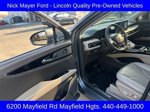 Used 2023 Lincoln Nautilus Reserve w/ Monochromatic Package image 22