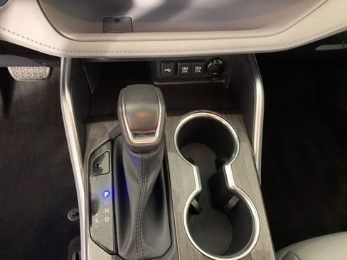 Used 2021 Toyota Highlander Platinum image 28