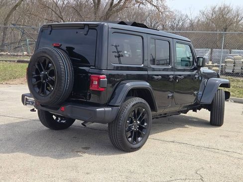 Certified 2025 Jeep Wrangler Unlimited Sahara w/ Safety Group AWD/4WD image 10