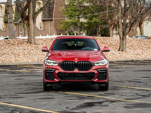 Used 2023 BMW X6 xDrive40i w/ M Sport Package image 2