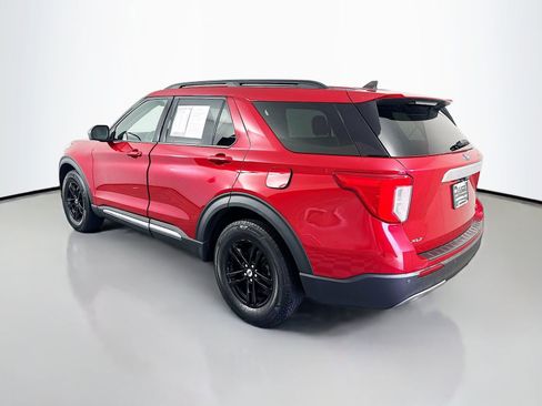 Used 2021 Ford Explorer XLT w/ Equipment Group 202A AWD/4WD image 5