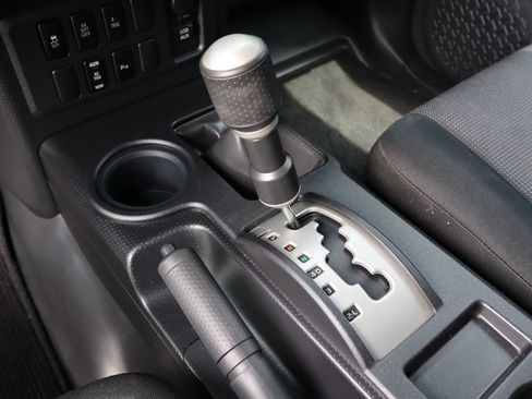 Used 2011 Toyota FJ Cruiser 4WD w/ Upgrade Pkg image 17