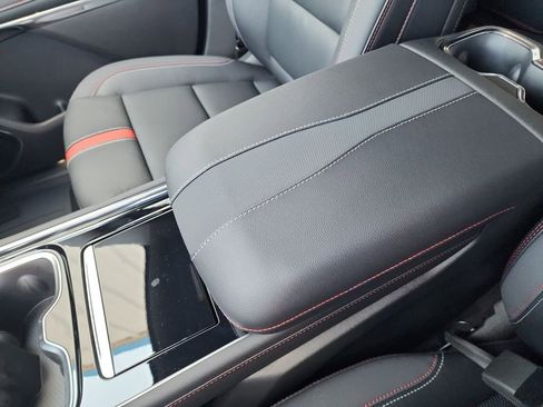 New 2026 Chevrolet Traverse RS w/ LPO, Floor Liner Package image 32