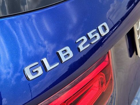 Certified 2021 Mercedes-Benz GLB 250 image 26