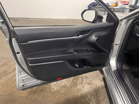 Used 2022 Toyota Camry SE image 24
