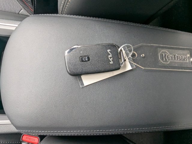 Used 2023 Kia K5 GT-Line FWD image 32