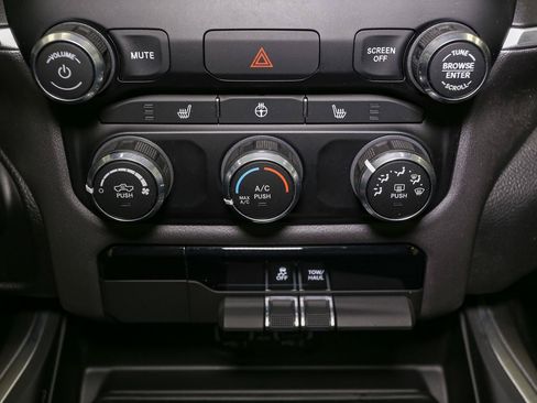Used 2023 RAM 1500 Big Horn AWD/4WD image 35