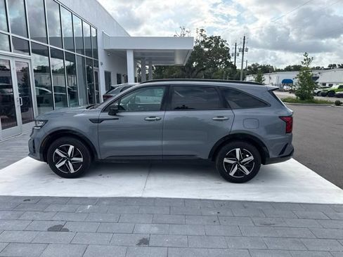 Used 2021 Kia Sorento S w/ Panoramic Sunroof Package FWD image 17