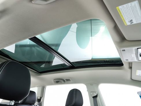 New 2026 Volkswagen Atlas SE image 37