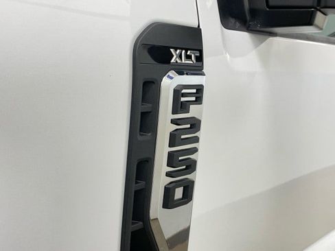 New 2026 Ford F250 XLT w/ FX4 Off-Road Package AWD/4WD image 13