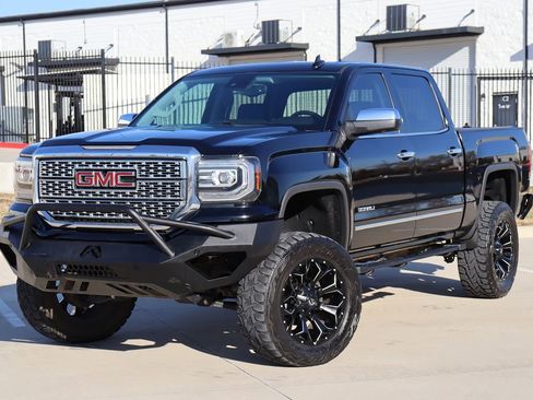 Used 2017 GMC Sierra 1500 Denali w/ Denali Ultimate Package image 4