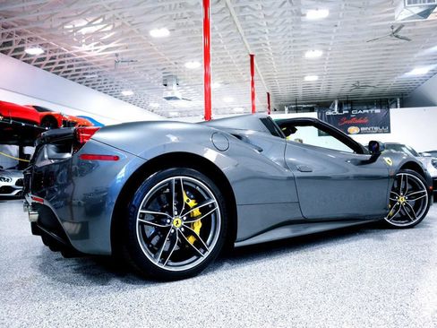 Used 2017 Ferrari 488 Spider RWD image 12