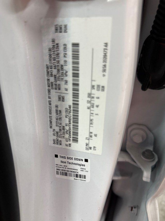 Used 2024 Ford F550 4x4 Crew Cab Super Duty image 46