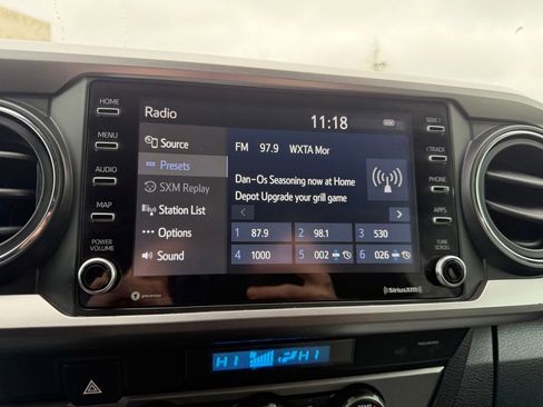 Certified 2022 Toyota Tacoma SR5 AWD/4WD image 17
