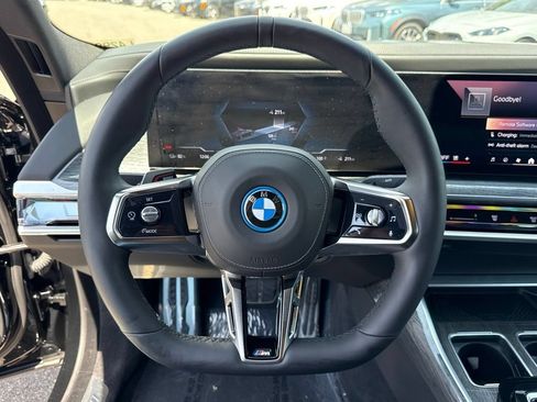 Certified 2024 BMW i7 eDrive50 w/ M Sport Package RWD image 22