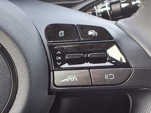 Certified 2025 Hyundai Elantra Sport image 14