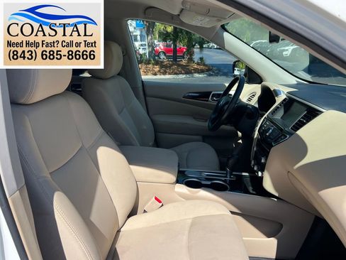 Used 2017 Nissan Pathfinder SV FWD image 23